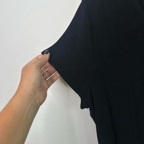 Chicos Travelers Women’s Slinky Knit Travel Black Basic Short Sleeve Top 4 (XXL) - Picture 3 of 9